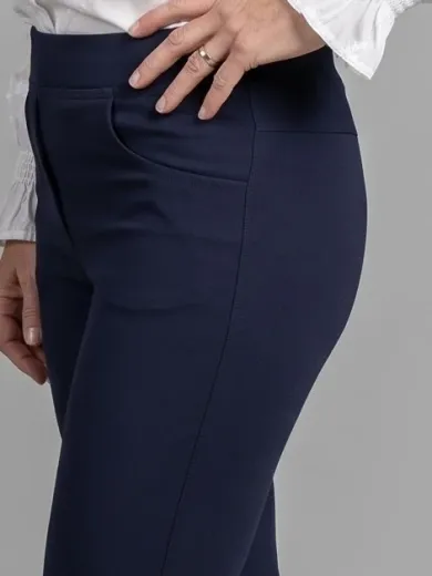 Suzy's Slim marine 4 pockets - Suzy zijkant marine - LMW04Z02